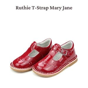 L’amour Ruthie T-Strap Mary Janes in Patent Red